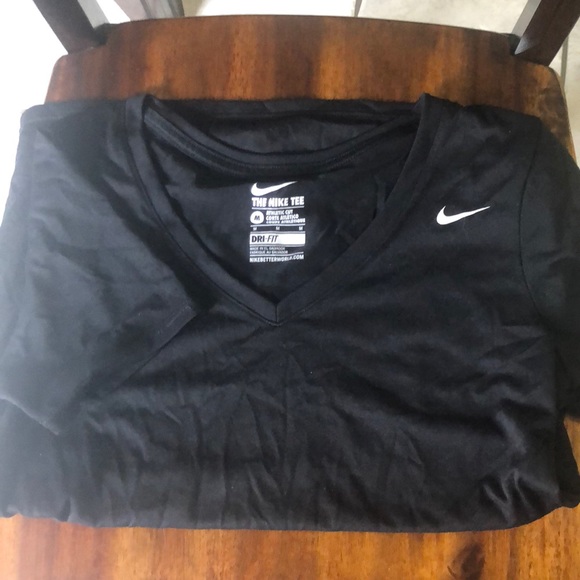 Nike Tops - Nike dry fit tee